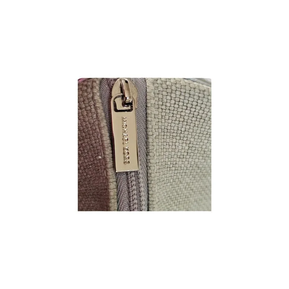 Michael KORS Weekender Woven Medicine Bag